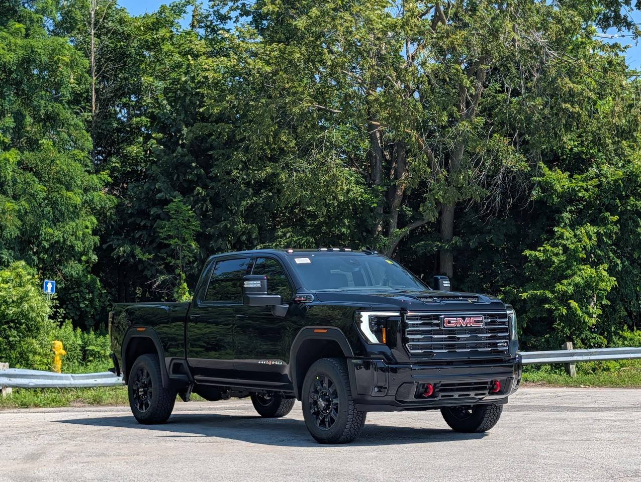 2026 GMC SIERRA 2500HD AT4 Photo