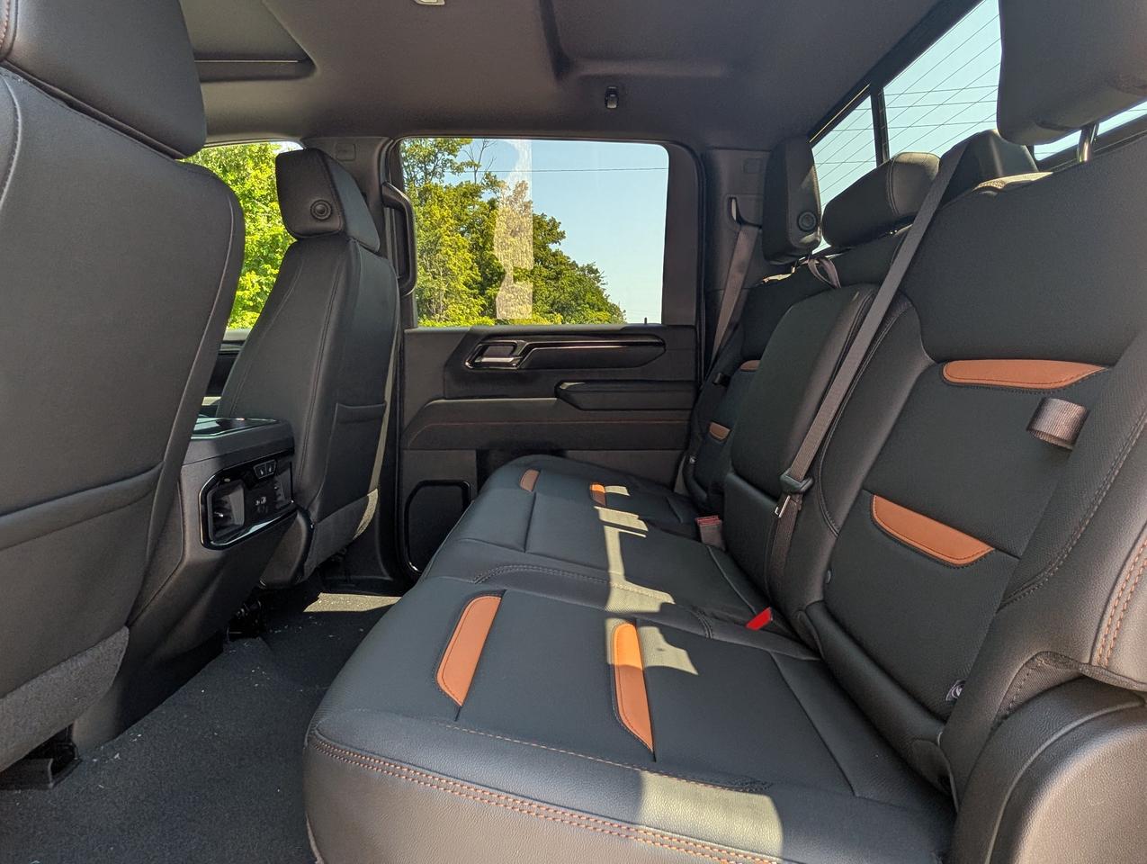 2026 GMC SIERRA 2500HD AT4 Photo