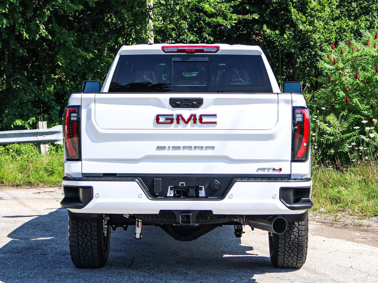 2026 GMC SIERRA 2500HD AT4 Photo