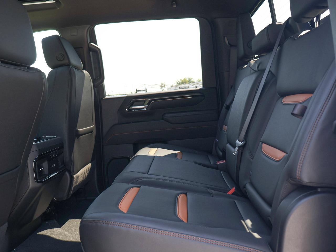 2026 GMC SIERRA 2500HD AT4 Photo