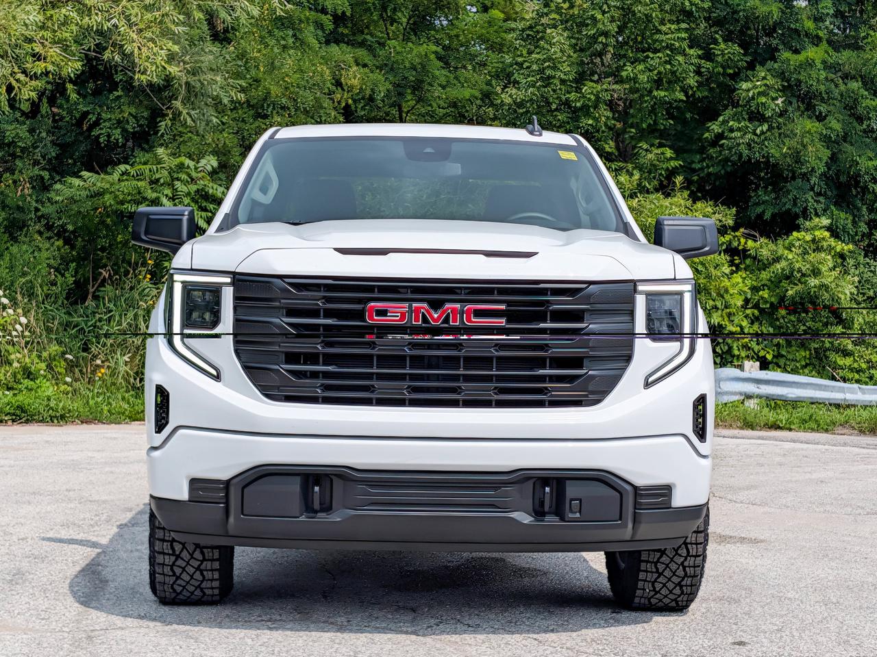 2026 GMC Sierra 1500 PRO Photo2