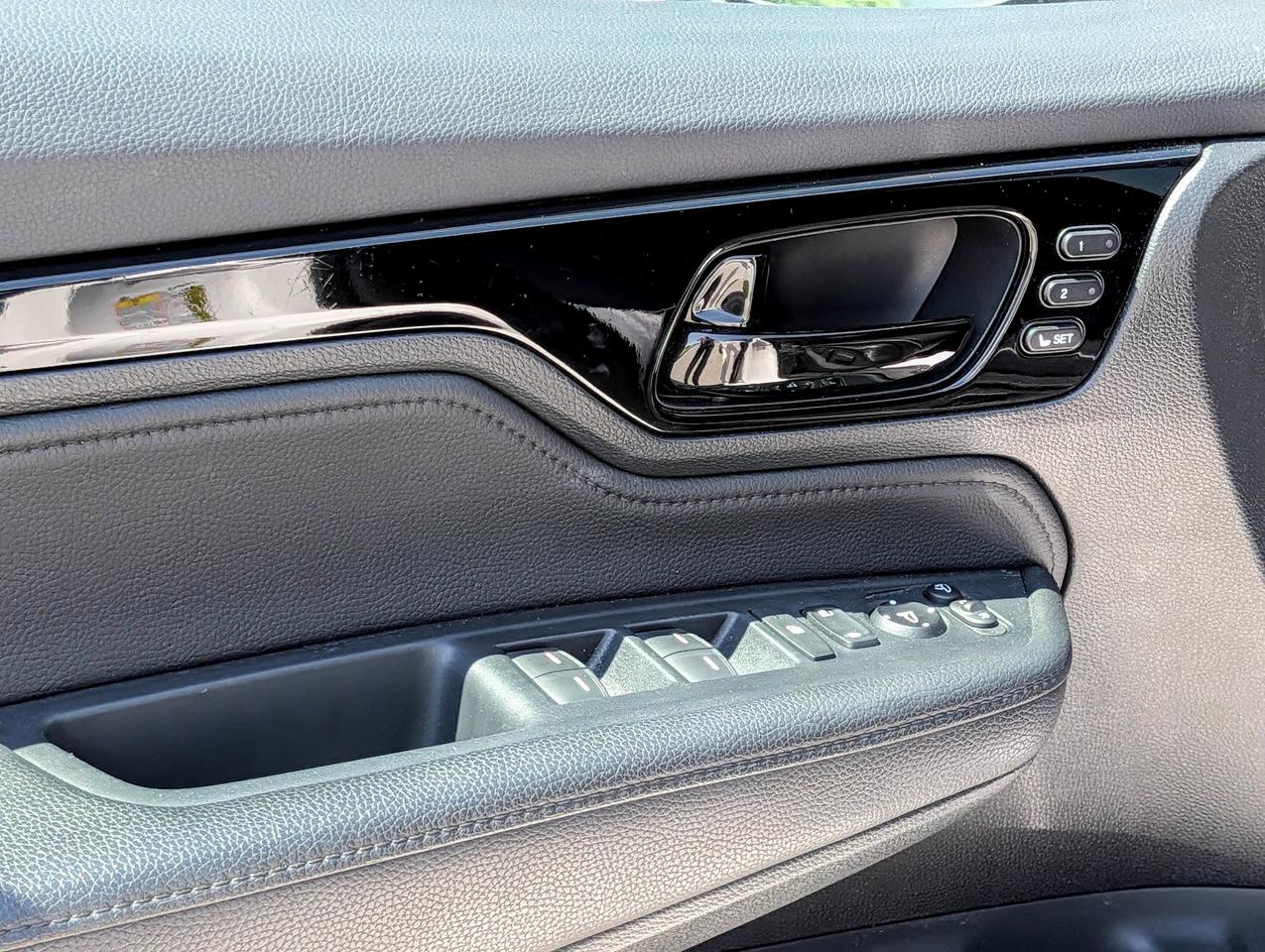 2024 Honda Odyssey Touring Photo