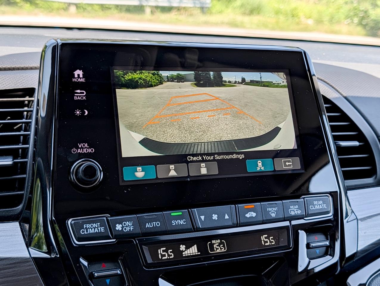 2024 Honda Odyssey Touring Photo