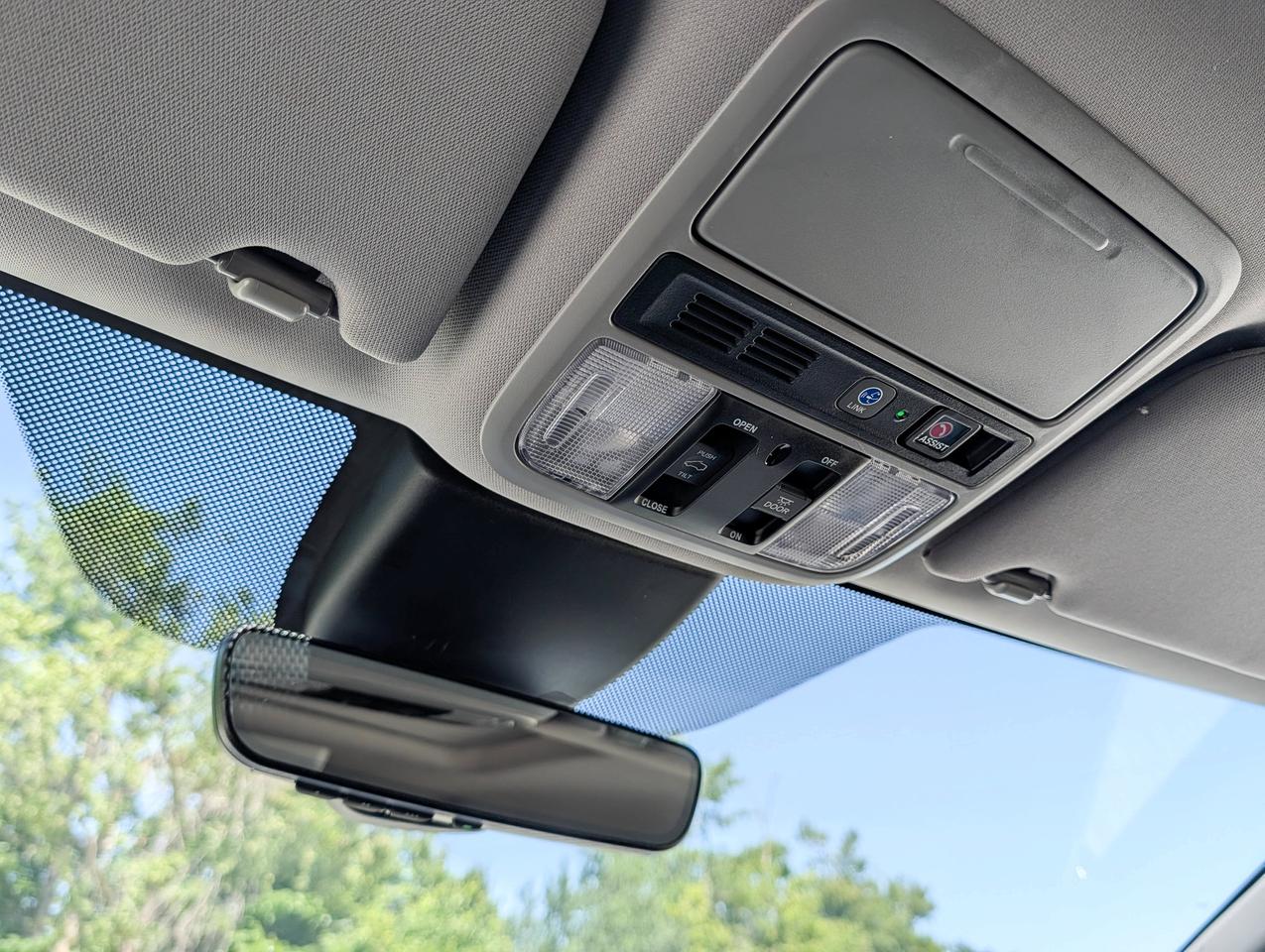 2024 Honda Odyssey Touring Photo