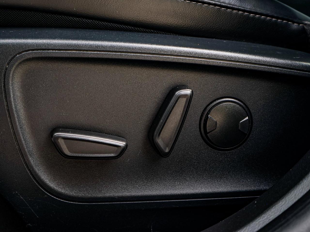 2024 Ford Escape Platinum Photo