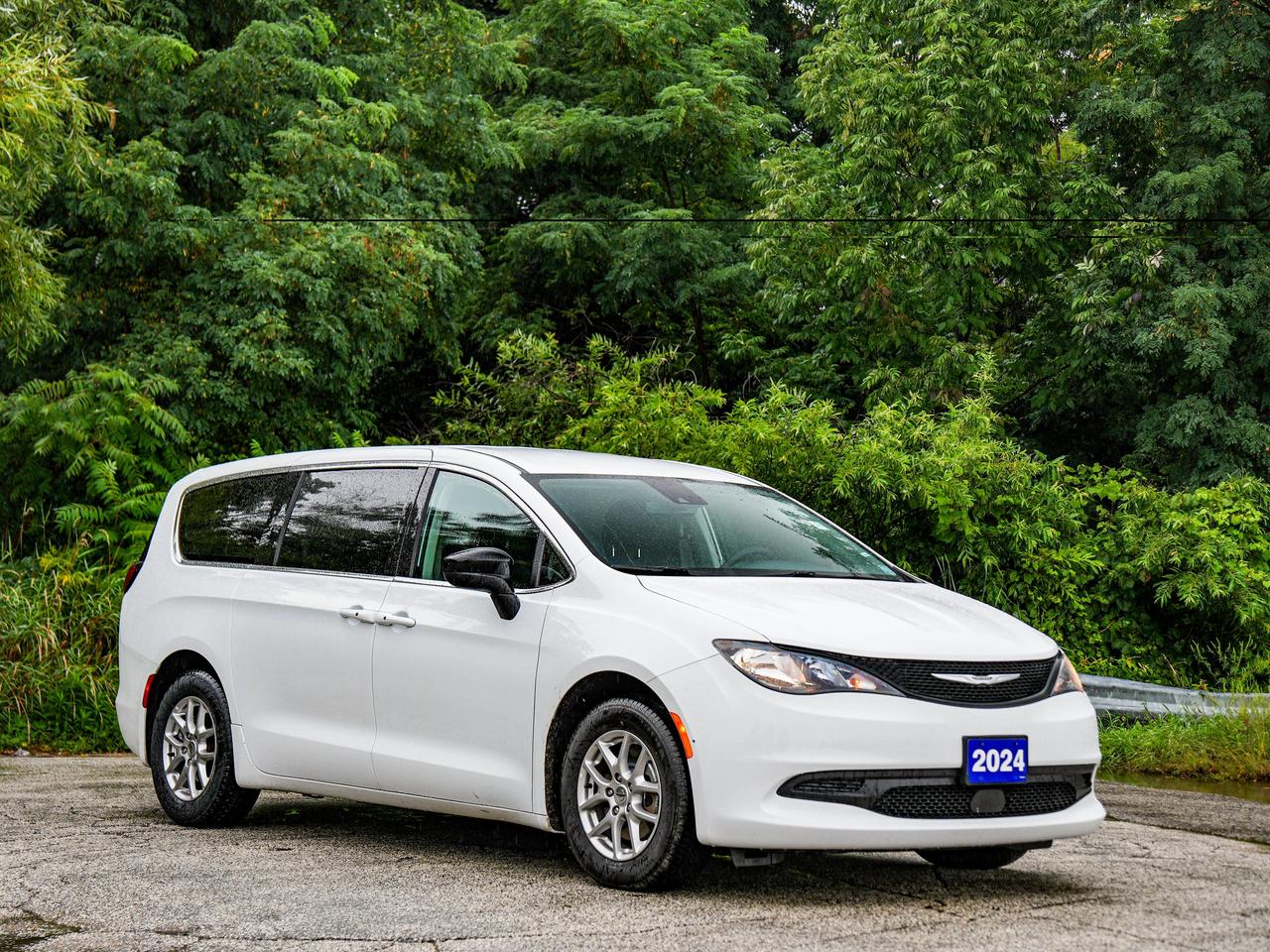 2024 Chrysler Grand Caravan SXT Photo