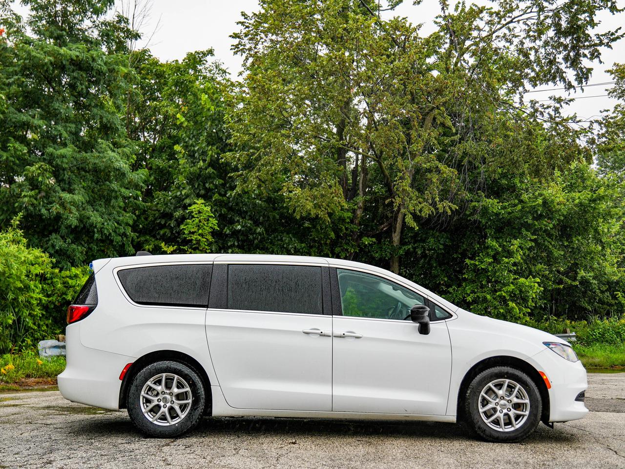 2024 Chrysler Grand Caravan SXT Photo