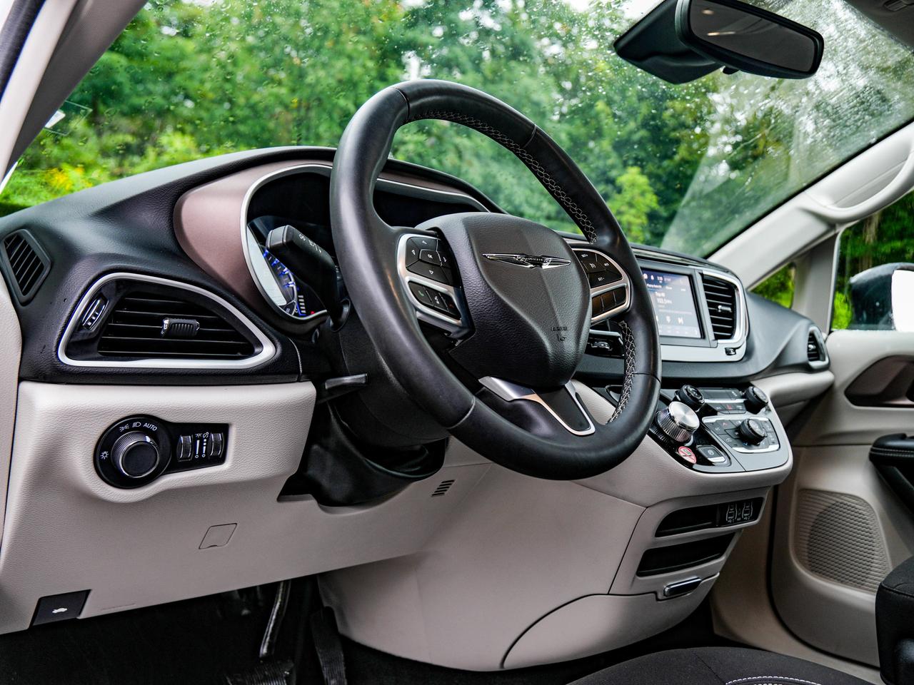 2024 Chrysler Grand Caravan SXT Photo