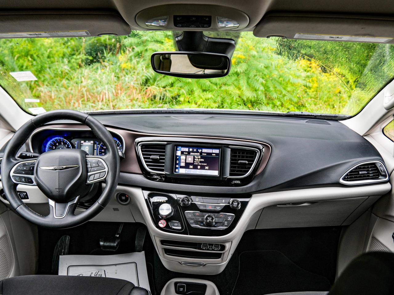 2024 Chrysler Grand Caravan SXT Photo