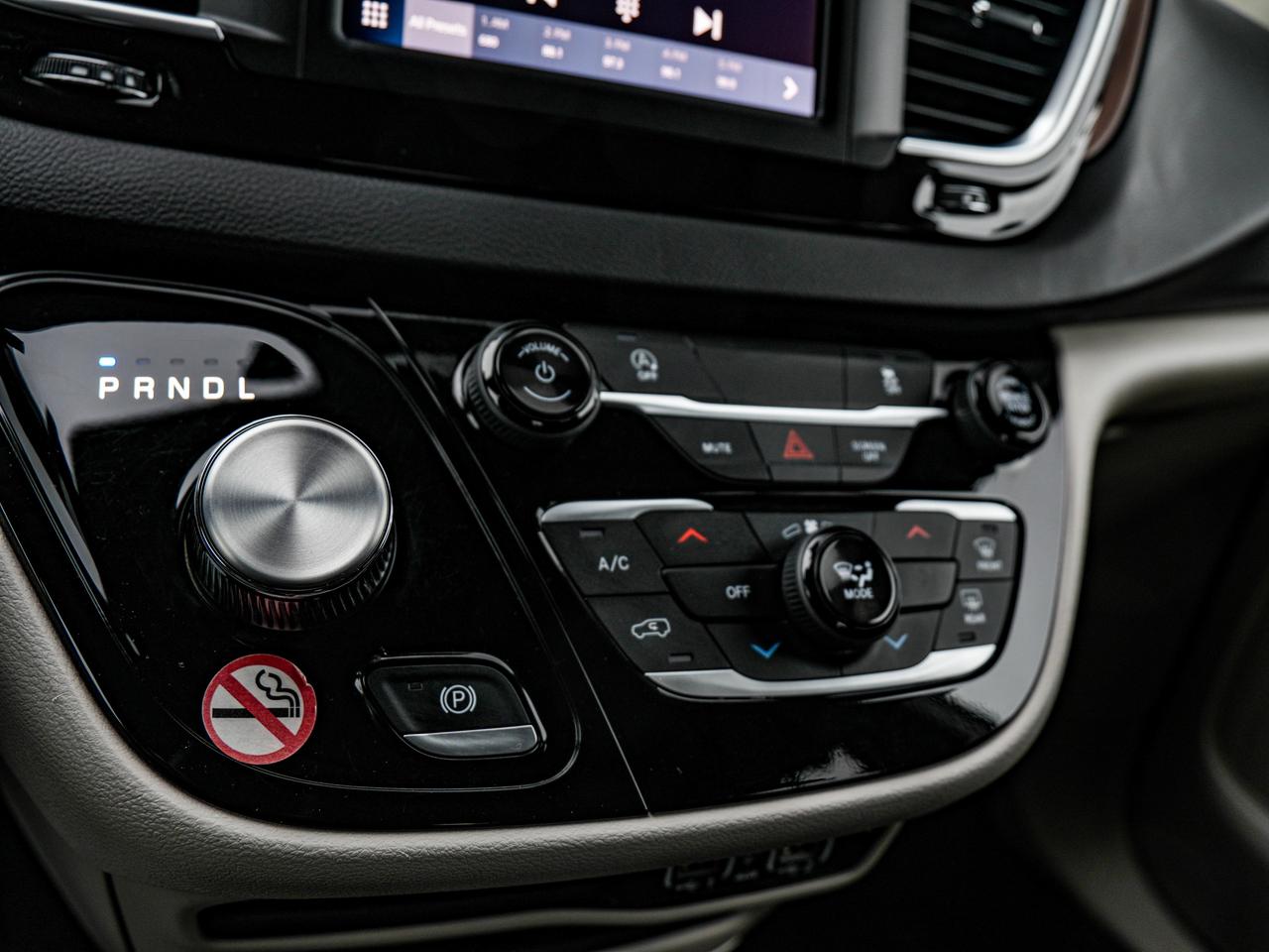 2024 Chrysler Grand Caravan SXT Photo