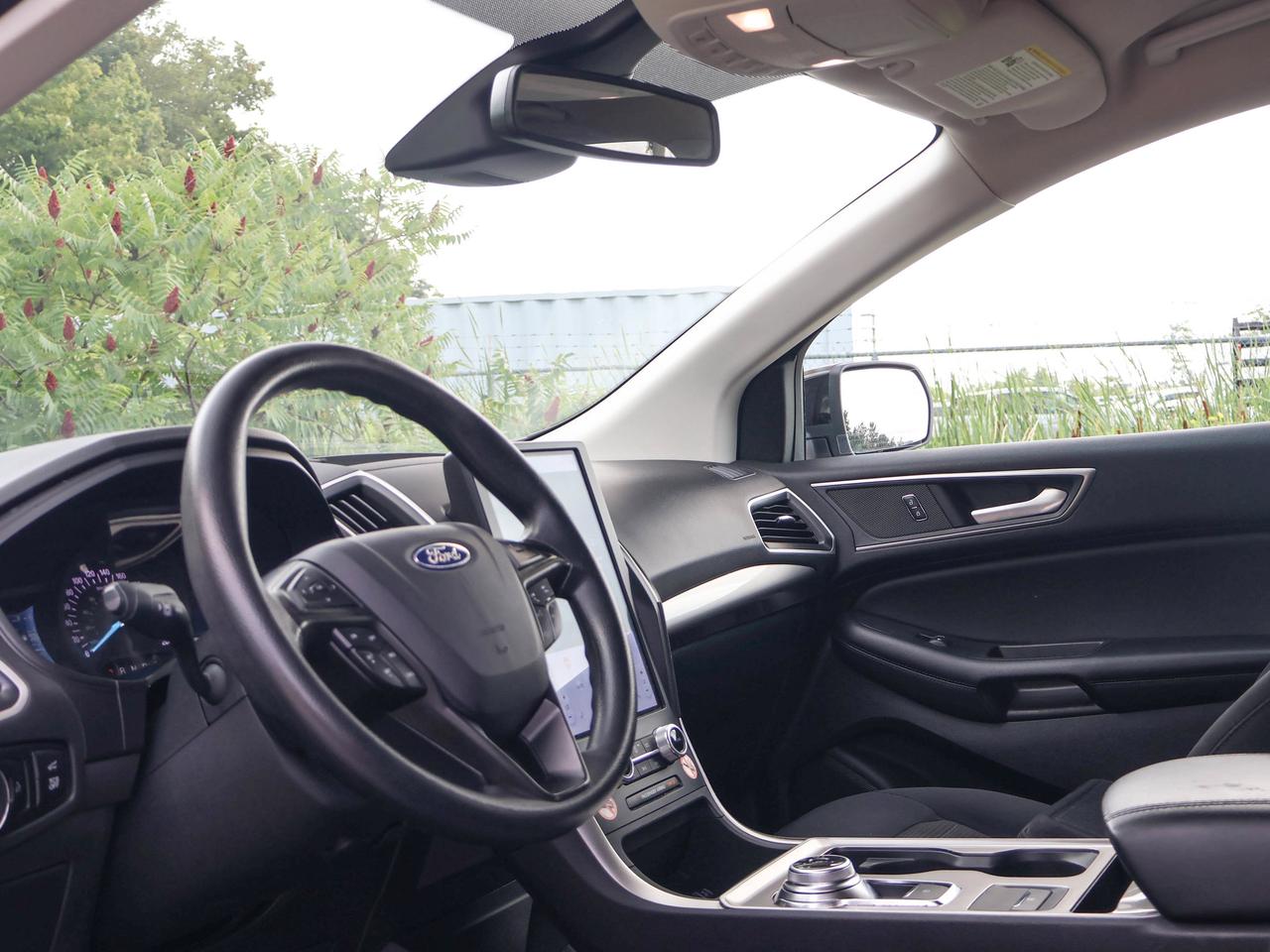 2024 Ford Edge SEL Photo
