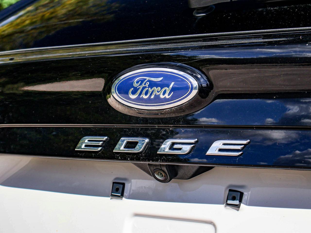 2024 Ford Edge SEL Photo