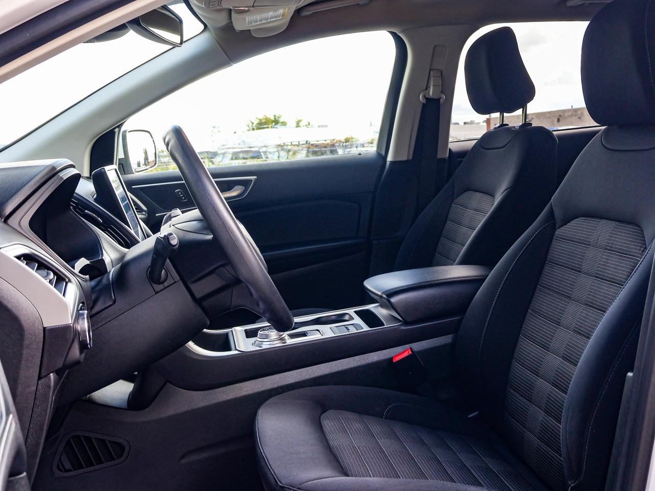 2024 Ford Edge SEL Photo