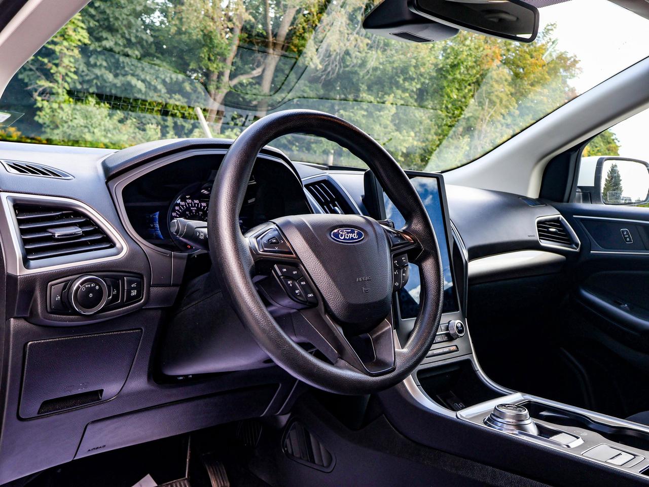 2024 Ford Edge SEL Photo