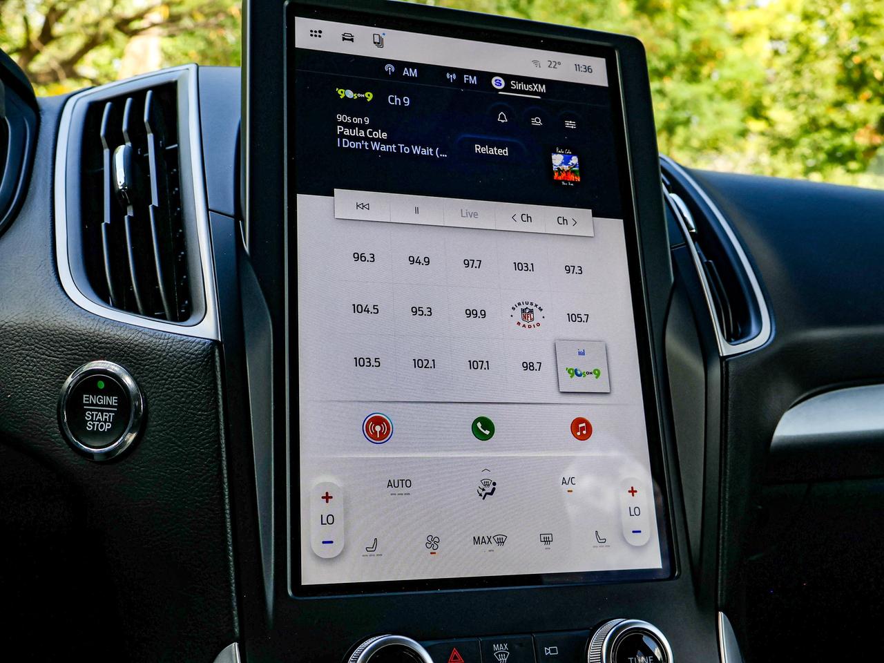 2024 Ford Edge SEL Photo