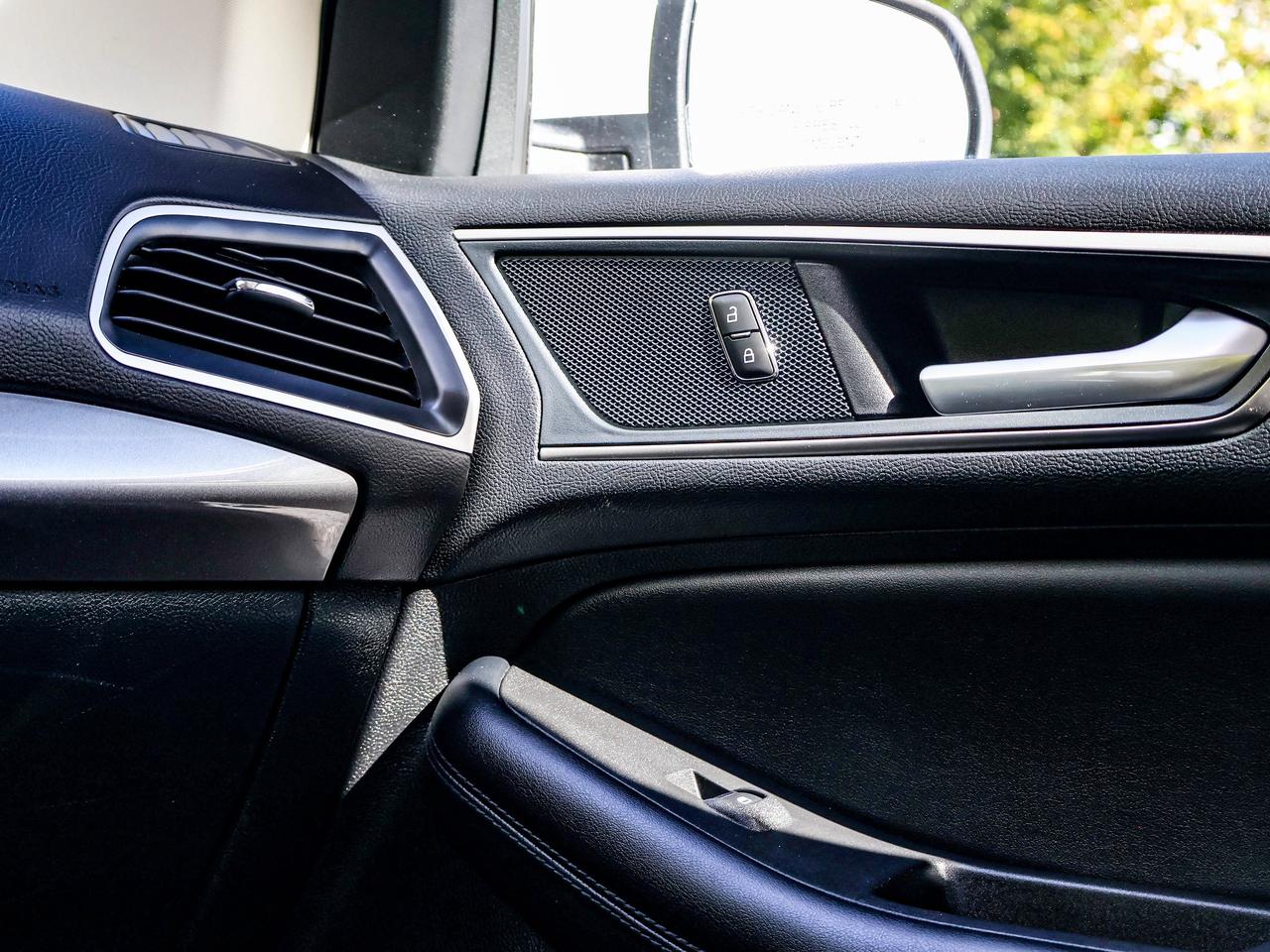 2024 Ford Edge SEL Photo