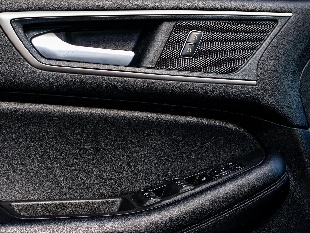 2024 Ford Edge SEL Photo