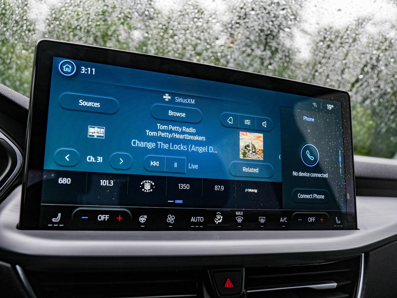 2024 Ford Escape Platinum Photo
