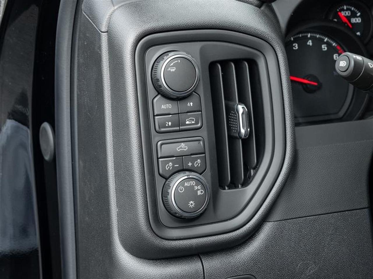 2026 Chevrolet Silverado 1500 Custom Photo