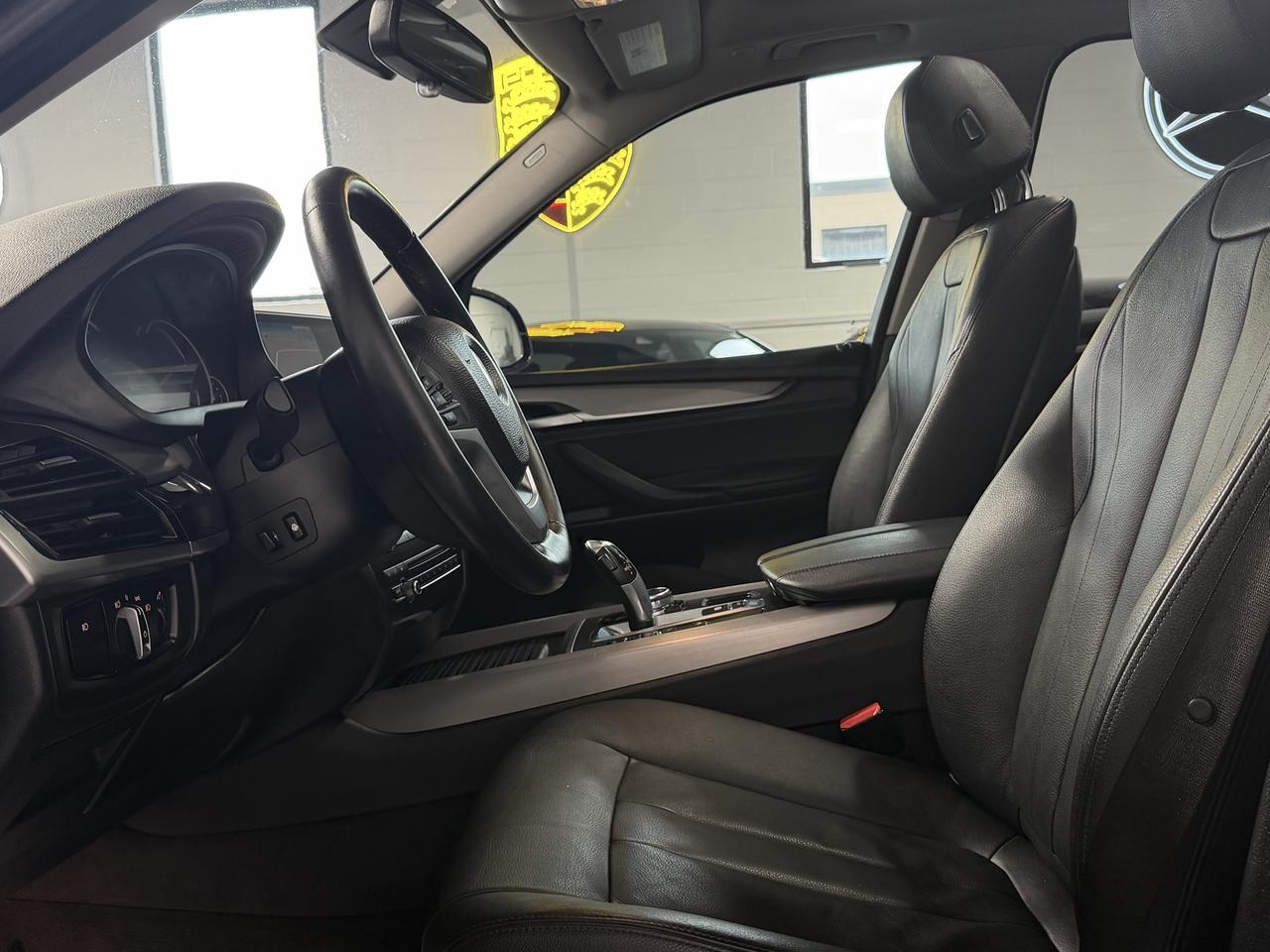 2016 BMW X5 xDrive35i Navi, Backup, Sunroof Photo4