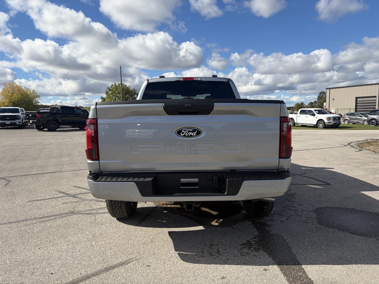 2026 Ford F-150 XLT Supercrew 301A Long Box 4x4 Photo4