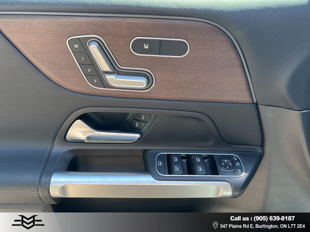 2022 Mercedes-Benz G-Class GLB 250 4MATIC - MOONROOF - AWD - LEATHER !!! Photo