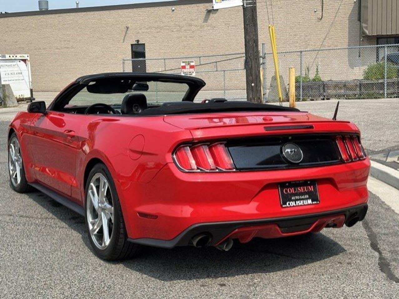 2015 Ford Mustang ECOBOOST PREMIUM CONVERTIBLE-LEATHER-CAMERA-20 INCH RIMS!! Photo4