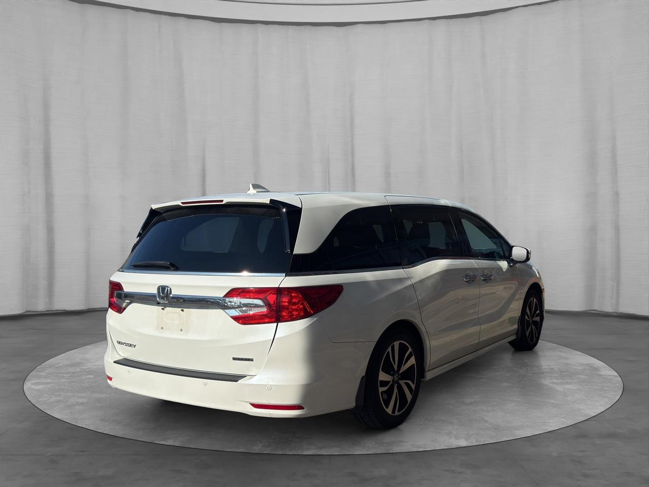 2020 Honda Odyssey Touring Auto Photo