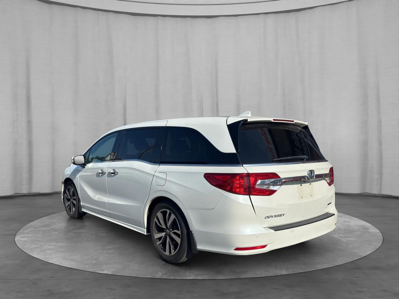 2020 Honda Odyssey Touring Auto Photo