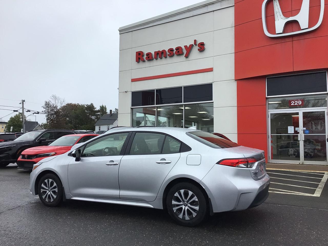 2026 Toyota Corolla Hybrid LE Photo3
