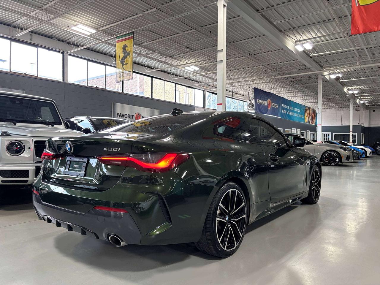 2023 BMW 4 Series xDrive|MPACKAGE|CLUSTERNAV|CREAMSEATS|HARMANKARDON Photo