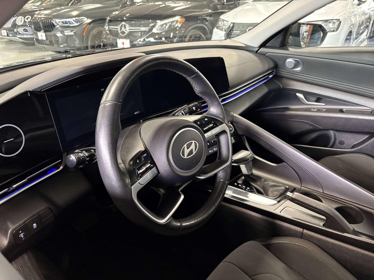 2024 Hyundai Elantra Preferred|NAV|SUNROOF|ALLOYS|AMBIENT|HEATEDSEATS|+ Photo