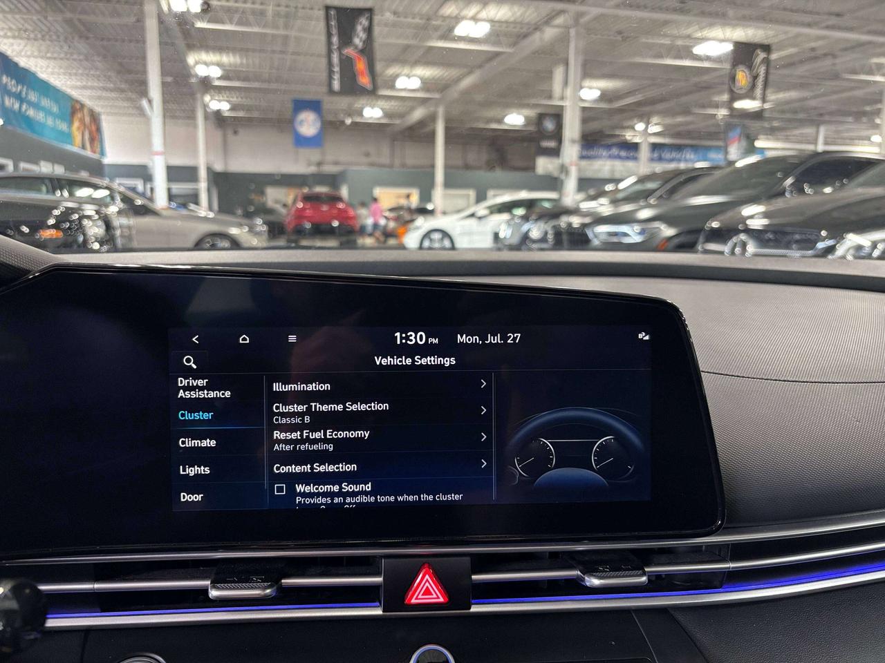2024 Hyundai Elantra Preferred|NAV|SUNROOF|ALLOYS|AMBIENT|HEATEDSEATS|+ Photo