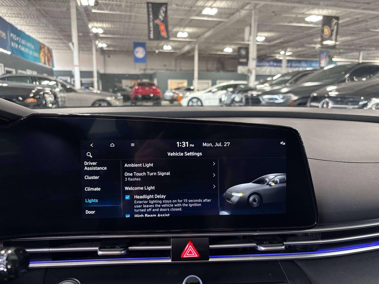 2024 Hyundai Elantra Preferred|NAV|SUNROOF|ALLOYS|AMBIENT|HEATEDSEATS|+ Photo