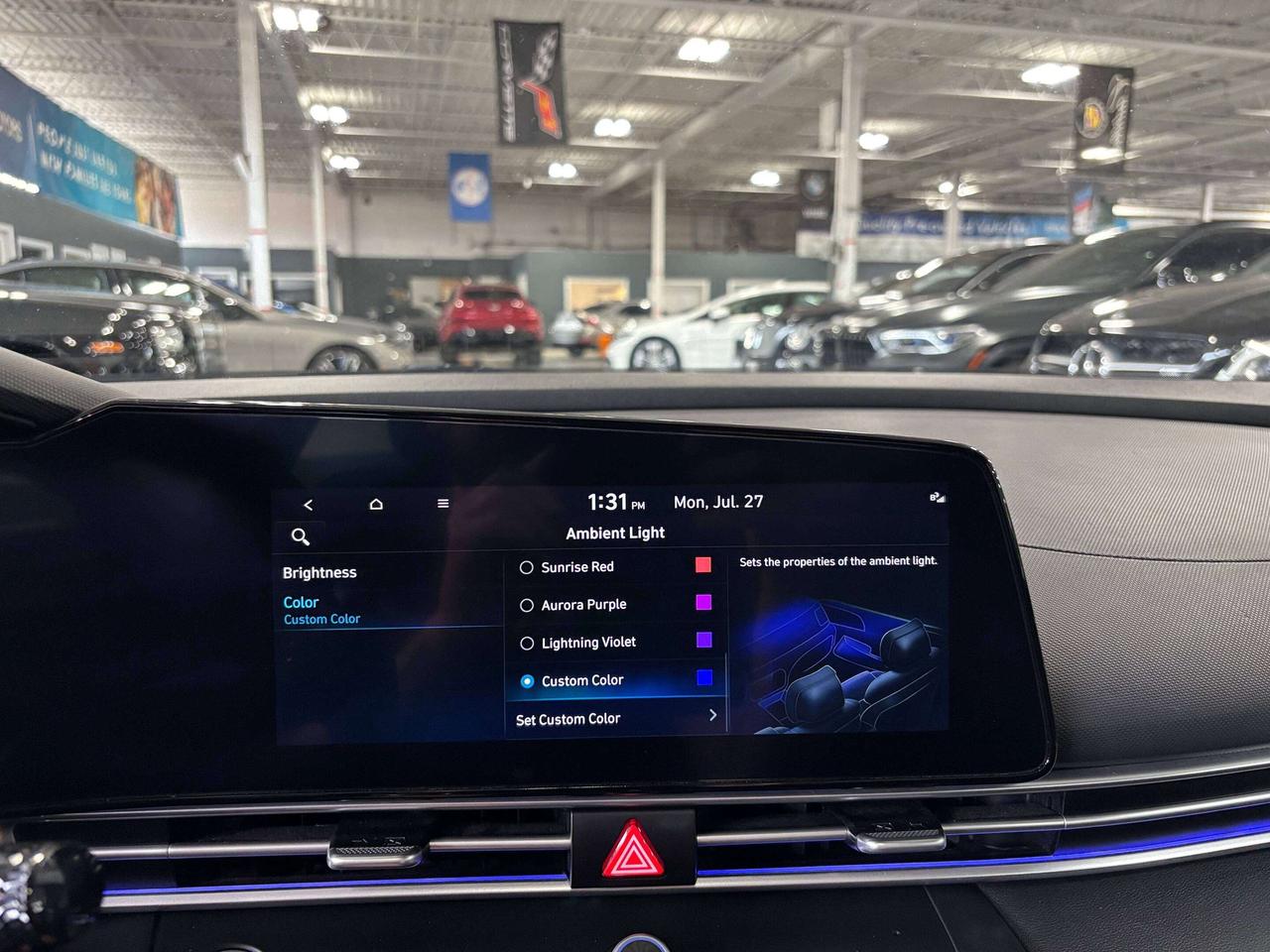 2024 Hyundai Elantra Preferred|NAV|SUNROOF|ALLOYS|AMBIENT|HEATEDSEATS|+ Photo