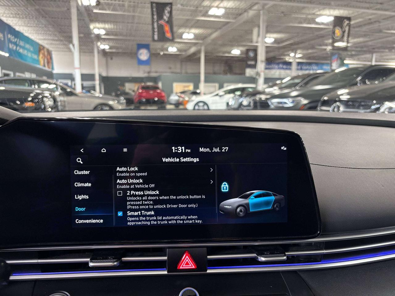 2024 Hyundai Elantra Preferred|NAV|SUNROOF|ALLOYS|AMBIENT|HEATEDSEATS|+ Photo