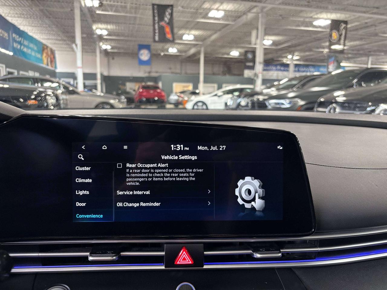 2024 Hyundai Elantra Preferred|NAV|SUNROOF|ALLOYS|AMBIENT|HEATEDSEATS|+ Photo