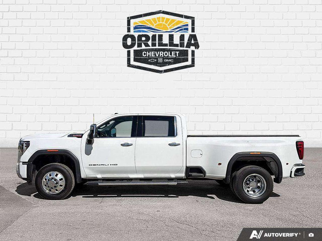 2024 GMC Sierra 3500 HD Denali | Tow Hitch | Leather Seats Photo