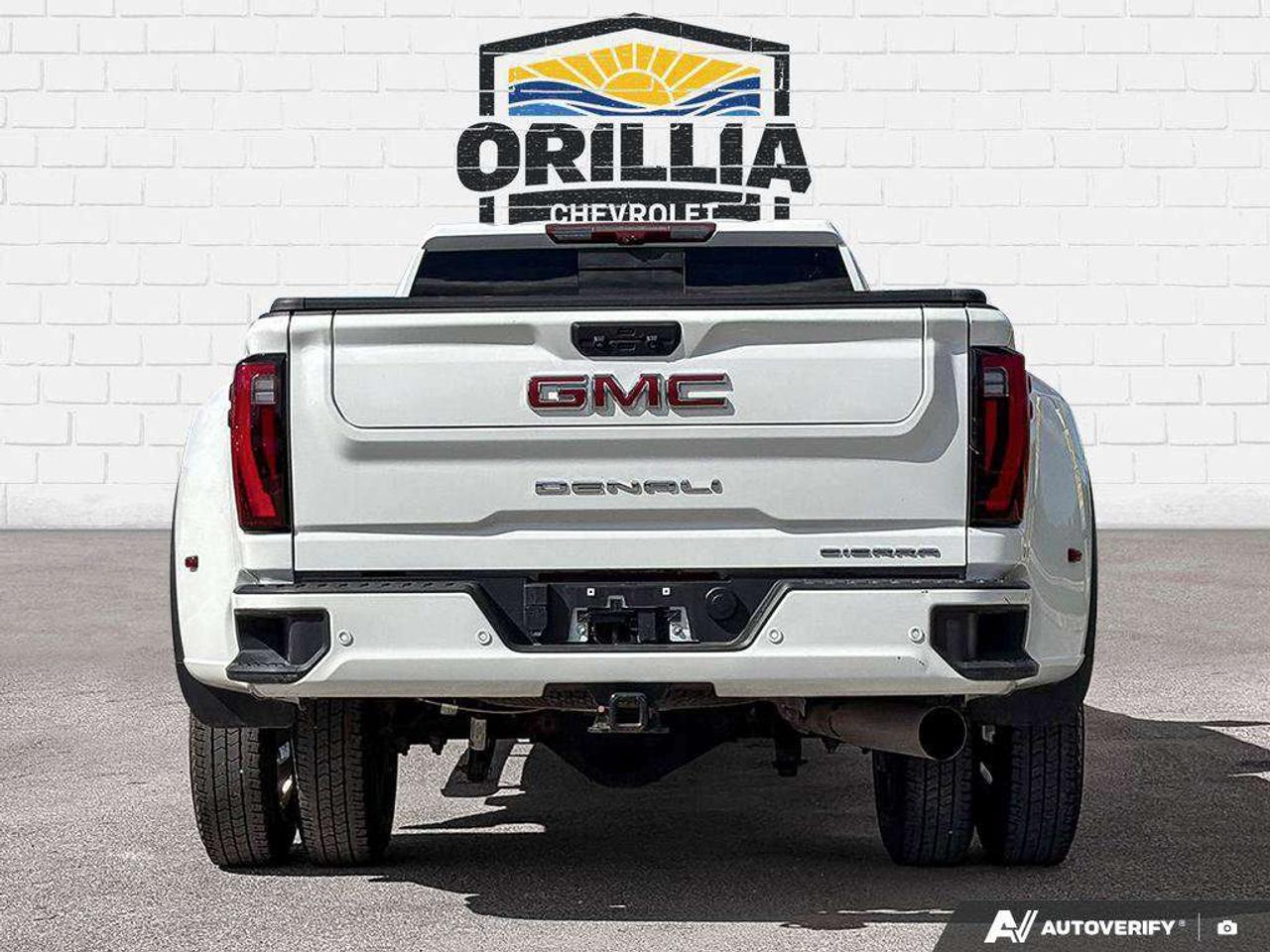 2024 GMC Sierra 3500 HD Denali | Tow Hitch | Leather Seats Photo