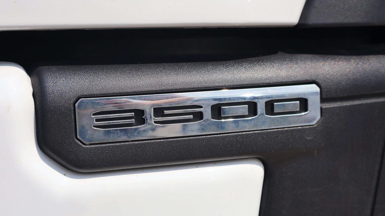 2024 GMC Sierra 3500 HD Denali | Tow Hitch | Leather Seats Photo