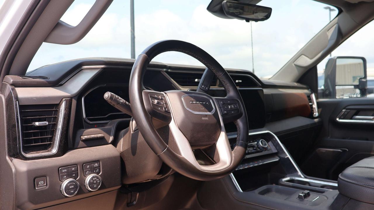 2024 GMC Sierra 3500 HD Denali | Tow Hitch | Leather Seats Photo