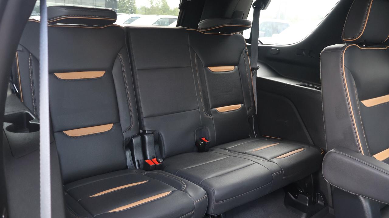 2023 GMC Yukon AT4 |  5.3L ECOTEC3 V8 Photo