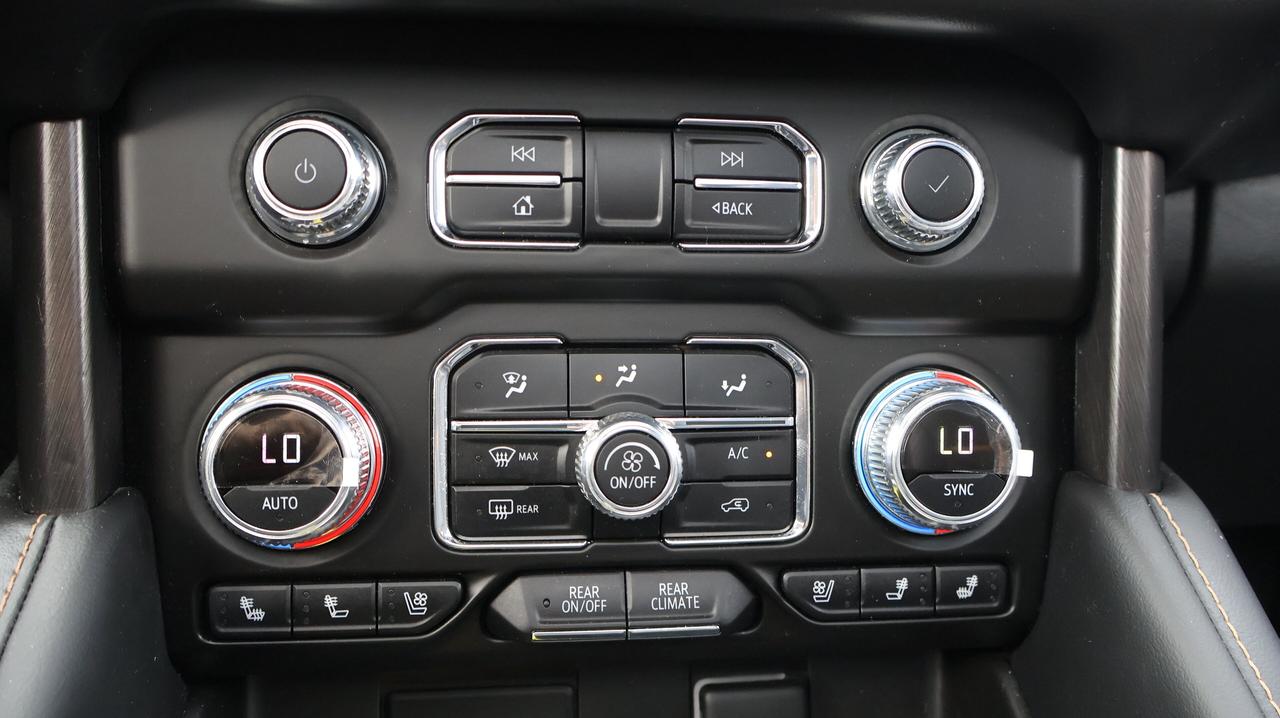 2023 GMC Yukon AT4 |  5.3L ECOTEC3 V8 Photo