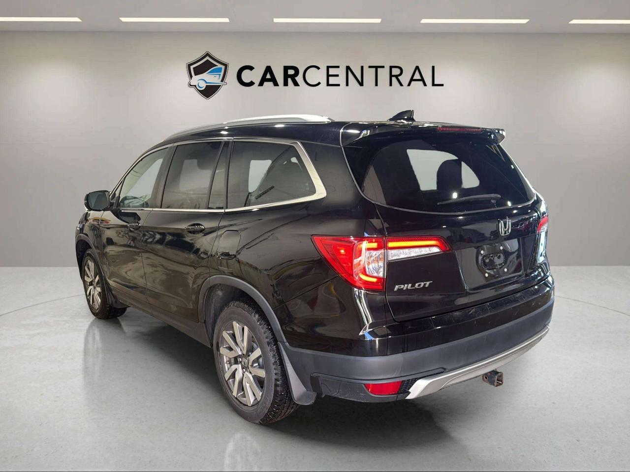 2020 Honda Pilot EX | CLEAN CARFAX | 12 SERVICE REC | SUNROOF| Photo