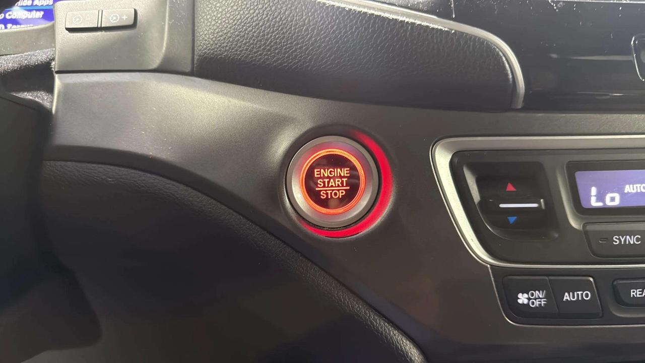 2020 Honda Pilot EX | CLEAN CARFAX | 12 SERVICE REC | SUNROOF| Photo