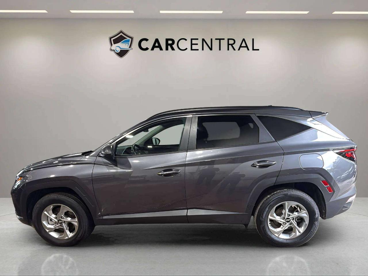 2024 Hyundai Tucson PREFERRED| CLEAN CARFAX| HTD SEATS | CARPLAY Photo