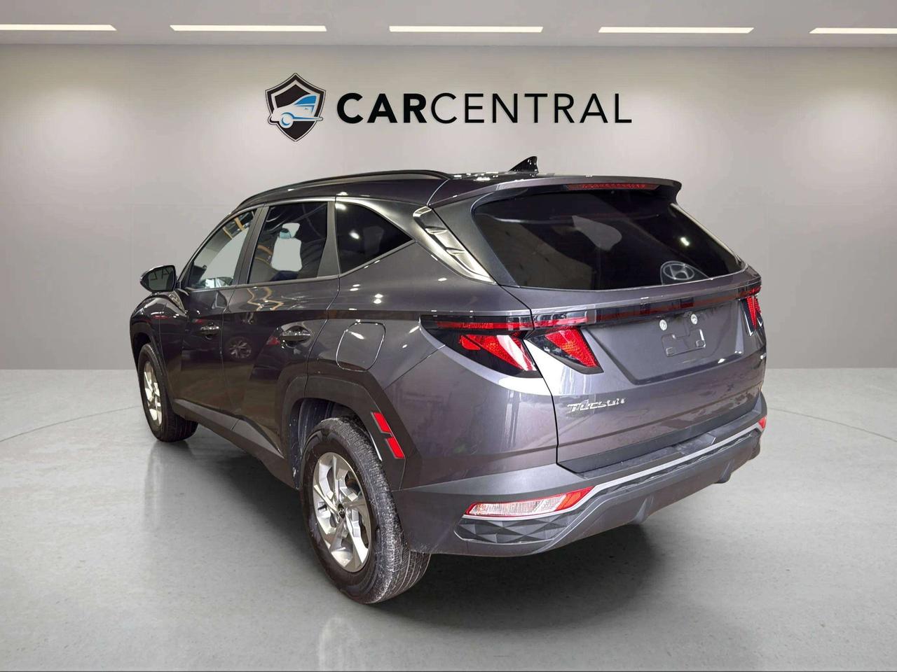 2024 Hyundai Tucson PREFERRED| CLEAN CARFAX| HTD SEATS | CARPLAY Photo