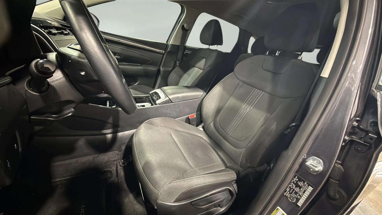 2024 Hyundai Tucson PREFERRED| CLEAN CARFAX| HTD SEATS | CARPLAY Photo