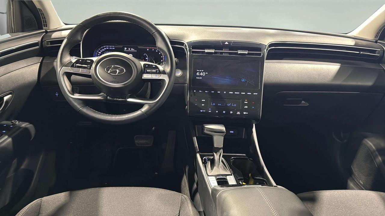 2024 Hyundai Tucson PREFERRED| CLEAN CARFAX| HTD SEATS | CARPLAY Photo
