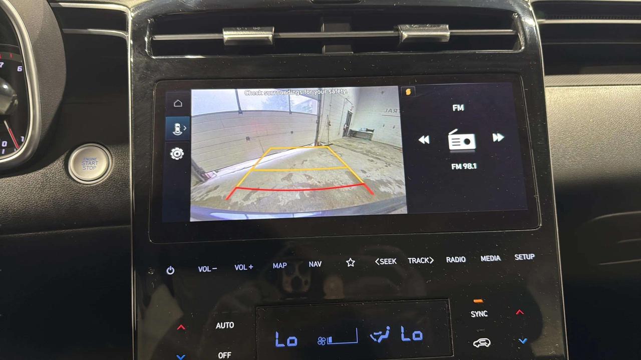 2024 Hyundai Tucson PREFERRED| CLEAN CARFAX| HTD SEATS | CARPLAY Photo